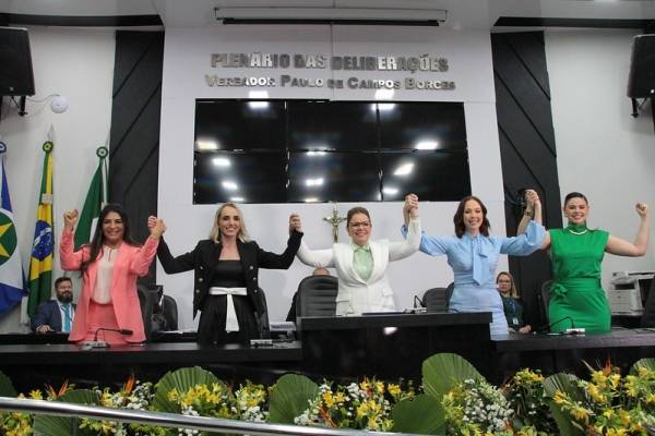 camara-de-cuiaba-faz-historia-ao-eleger-primeira-mesa-diretora-100%-feminina